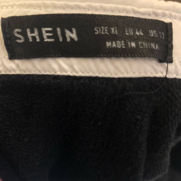 Shein Black Los Angeles Sweater XL - Picture 3 of 3